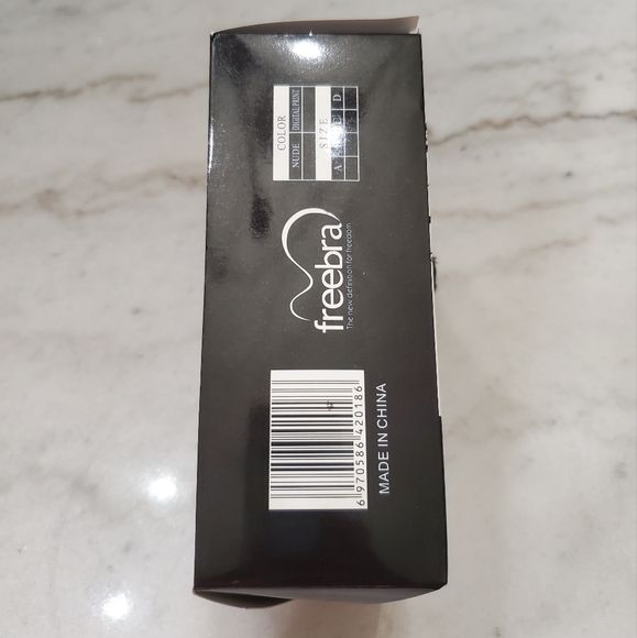 Freebra Sticky Strapless Bra - Picture 8 of 9